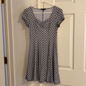 patterned shortsleeved sundress
